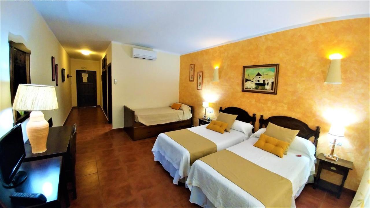 אגווה אמרגה Hotel Las Calas מראה חיצוני תמונה